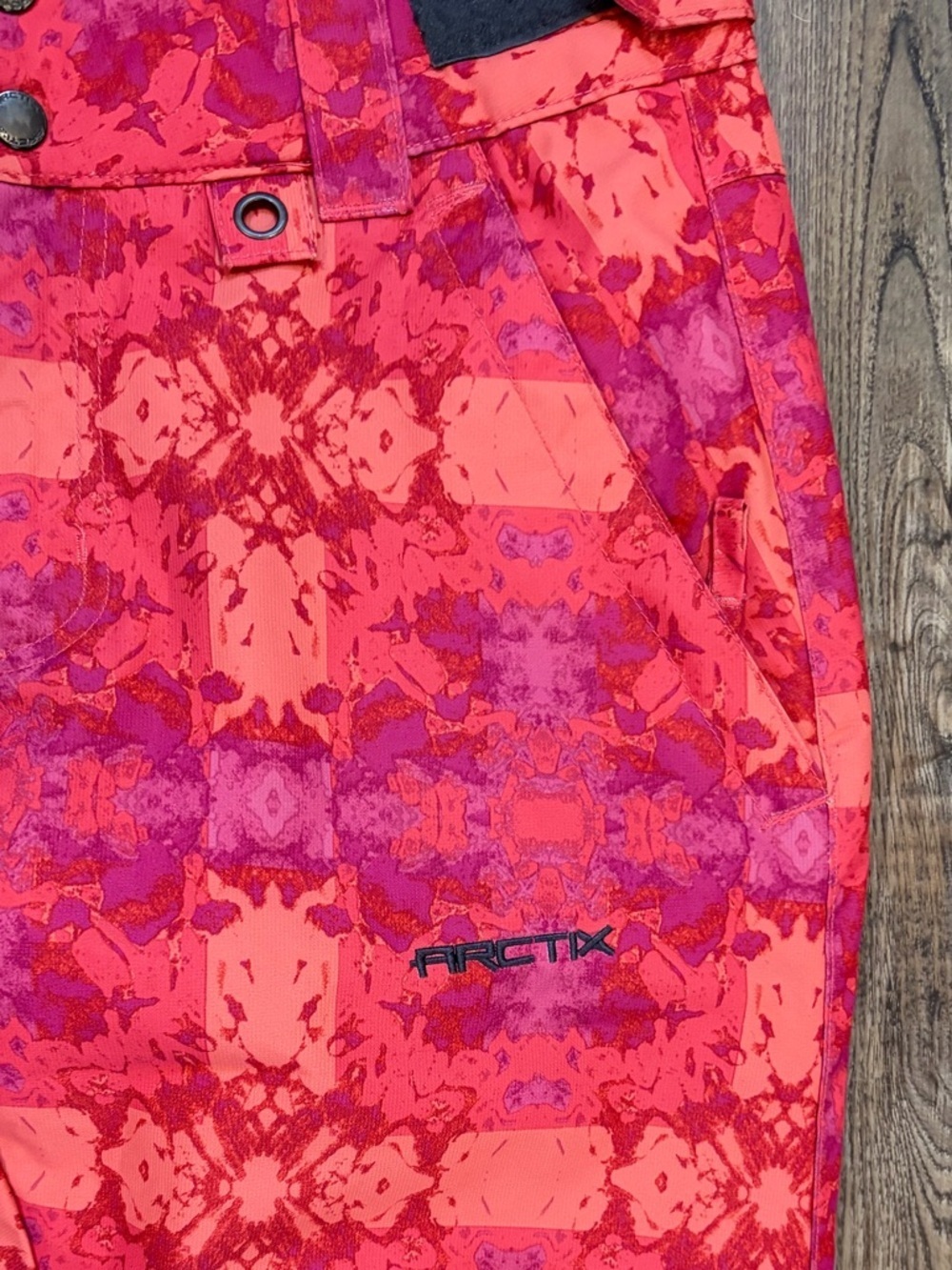 NWT Arctix Women's Insulated Snow Pants S 4-6 Red Summit Print 31" Inseam - Picture 6 of 9